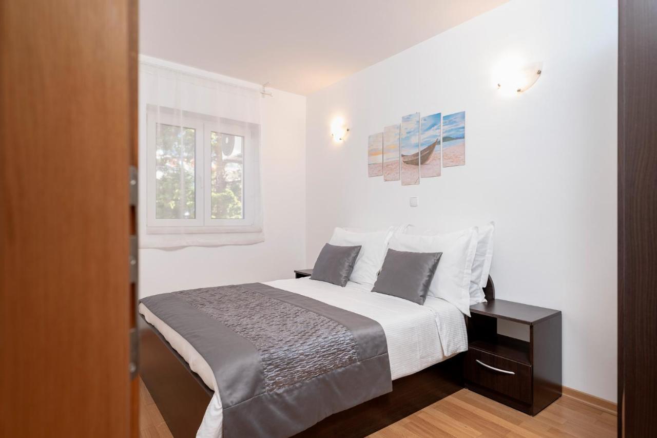 Villa Dalmatia Apartments Бол Екстер'єр фото