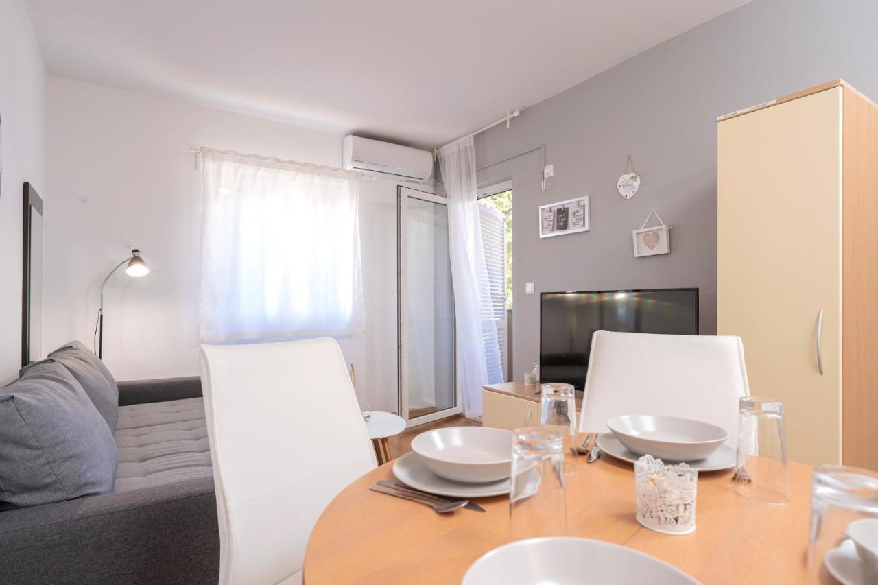 Villa Dalmatia Apartments Бол Екстер'єр фото