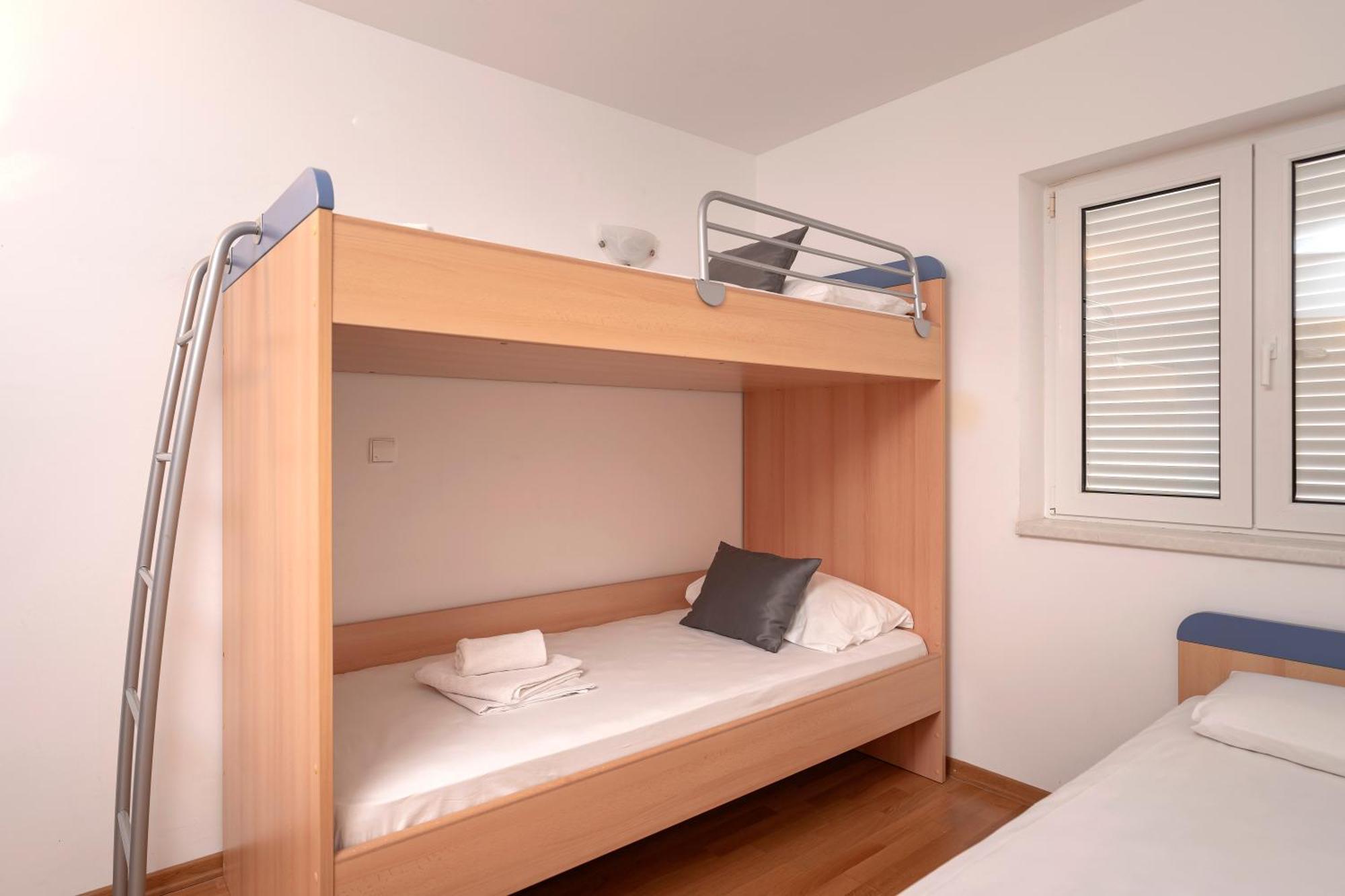 Villa Dalmatia Apartments Бол Екстер'єр фото