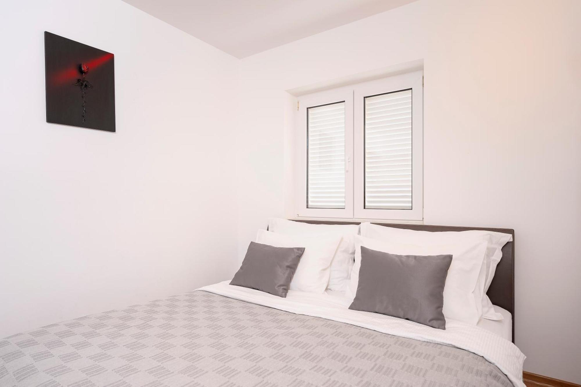 Villa Dalmatia Apartments Бол Екстер'єр фото