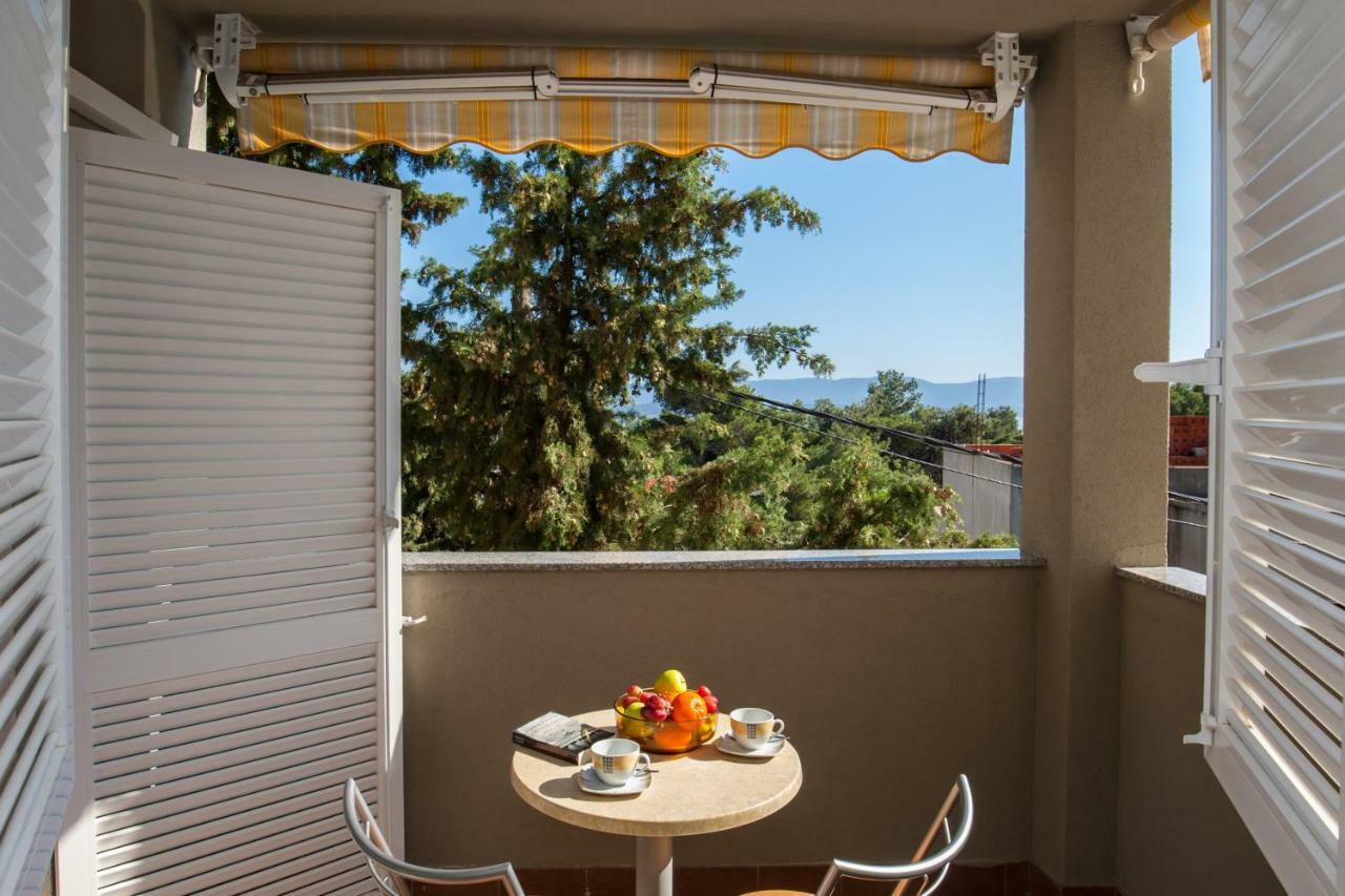 Villa Dalmatia Apartments Бол Екстер'єр фото