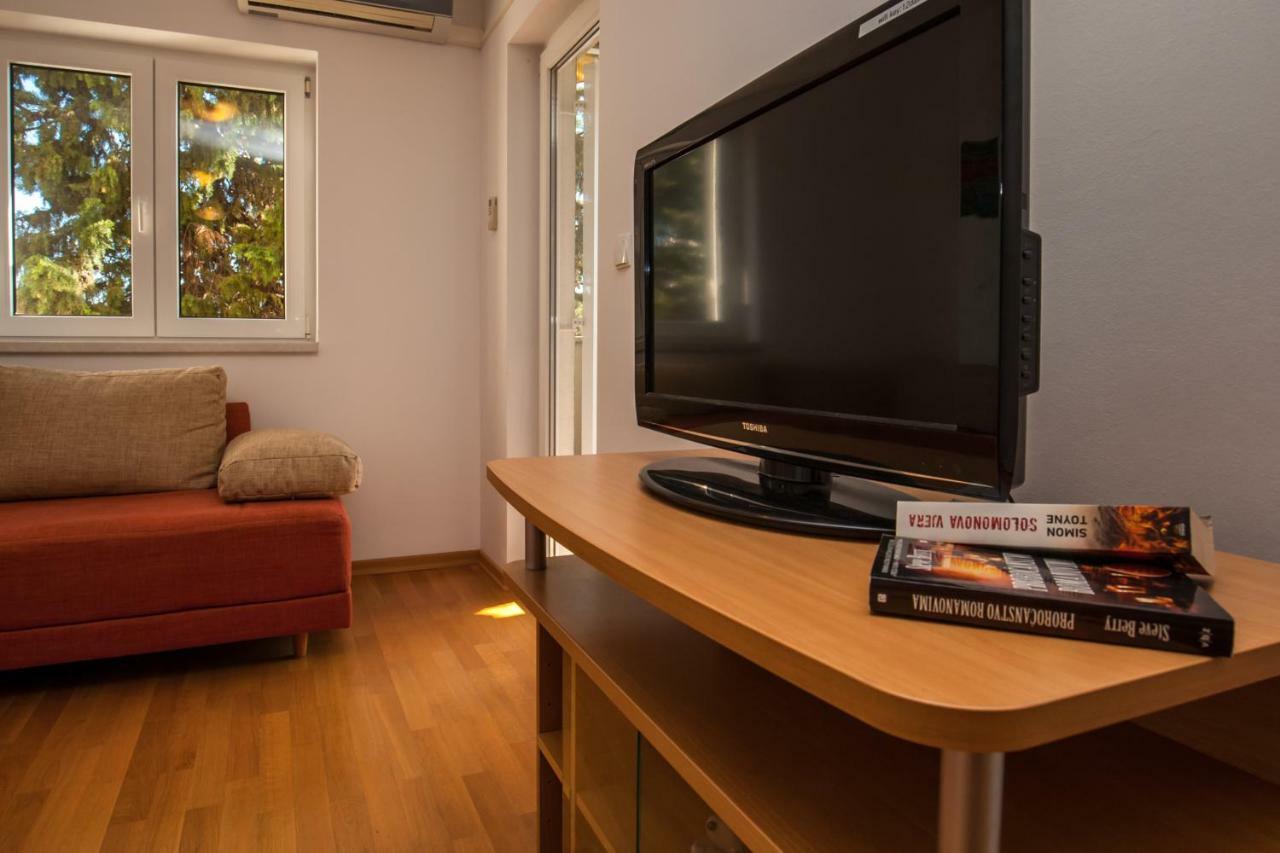 Villa Dalmatia Apartments Бол Екстер'єр фото